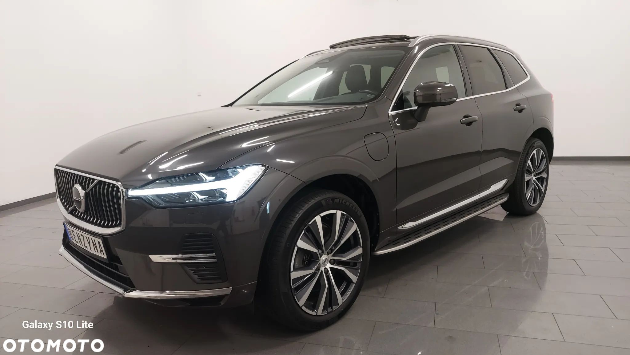 Volvo XC 60 T6 Plug-In Hybrid AWD Inscription - 1