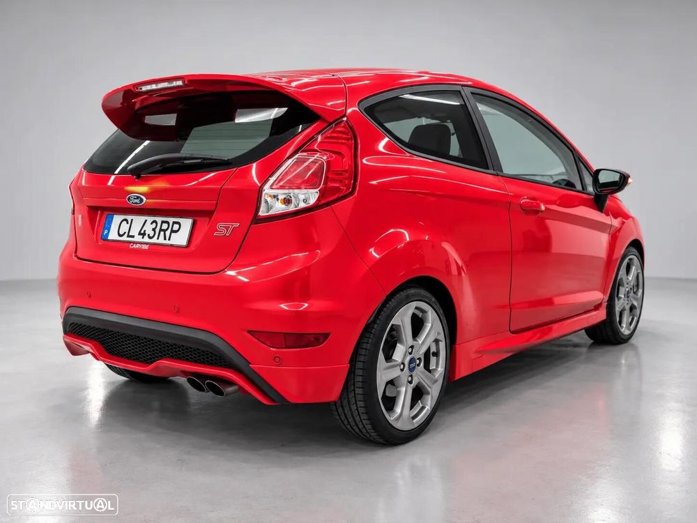 Ford Fiesta 1.6 EcoBoost c/ Pack Pele Desportiva ST - 3