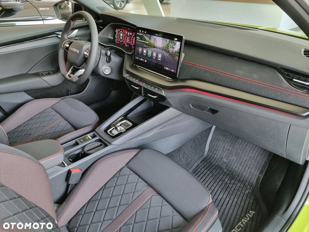 Skoda Octavia 2.0 TSI RS DSG - 25