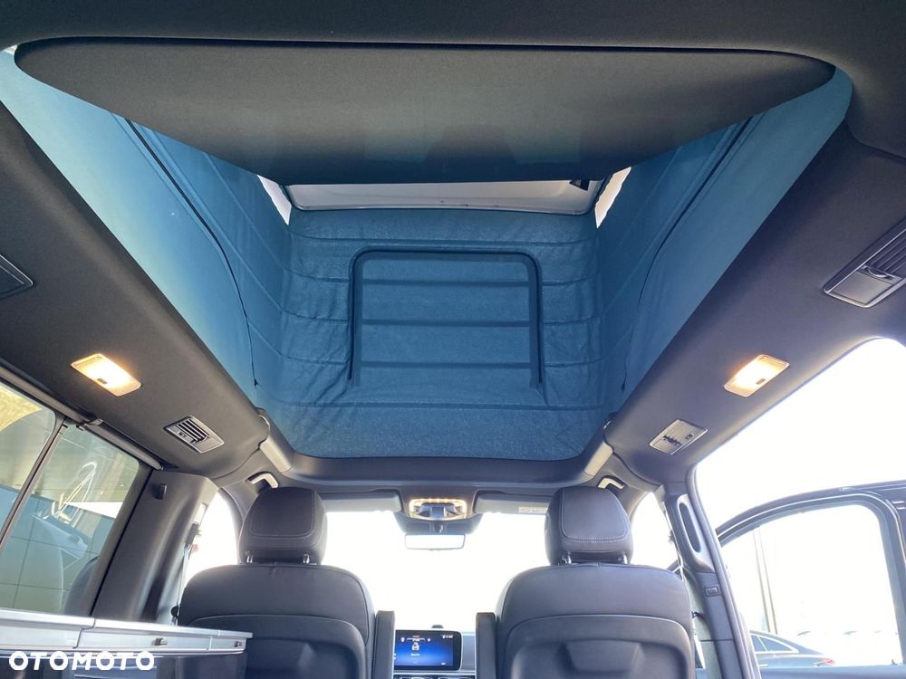 Mercedes-Benz Klasa V - 28