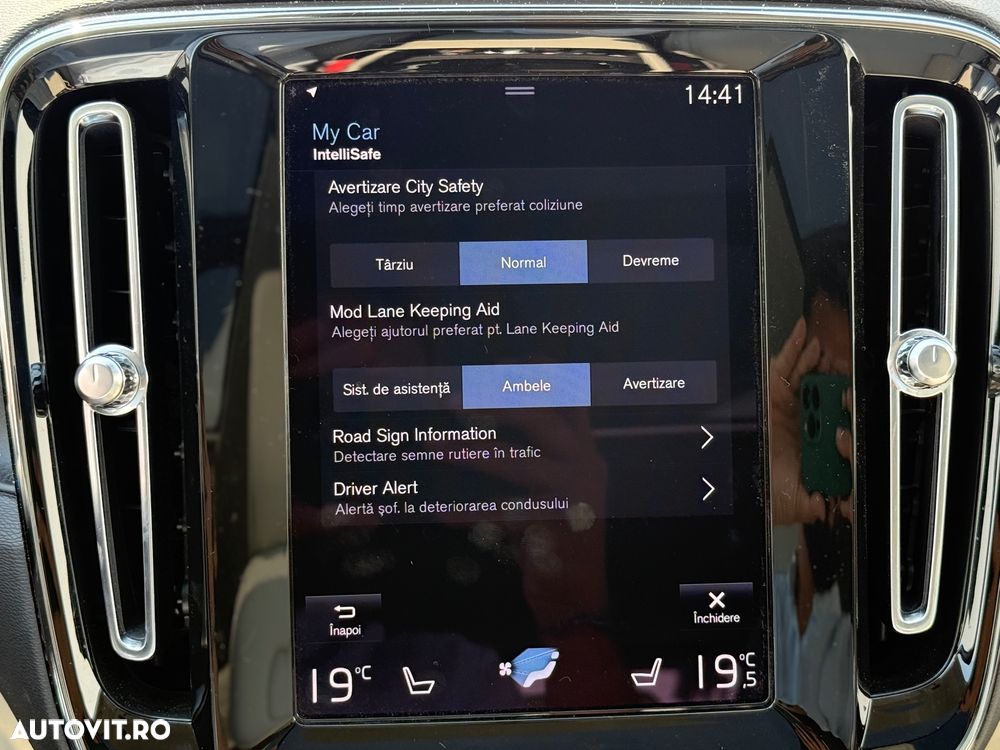 Volvo XC 40 T4 Recharge DKG Plus Bright - 11