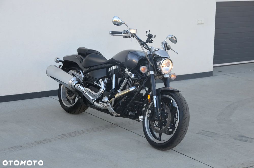 Yamaha Road Star - 17