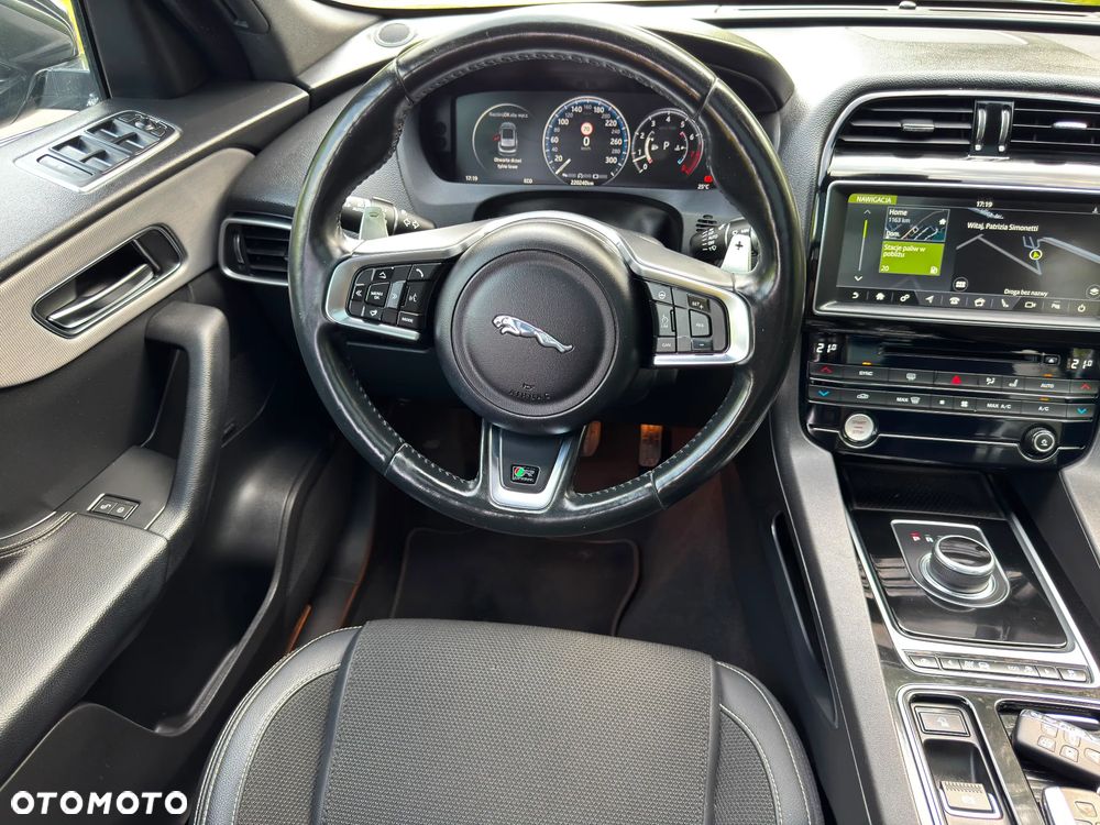 Jaguar F-Pace 35t AWD Prestige - 6