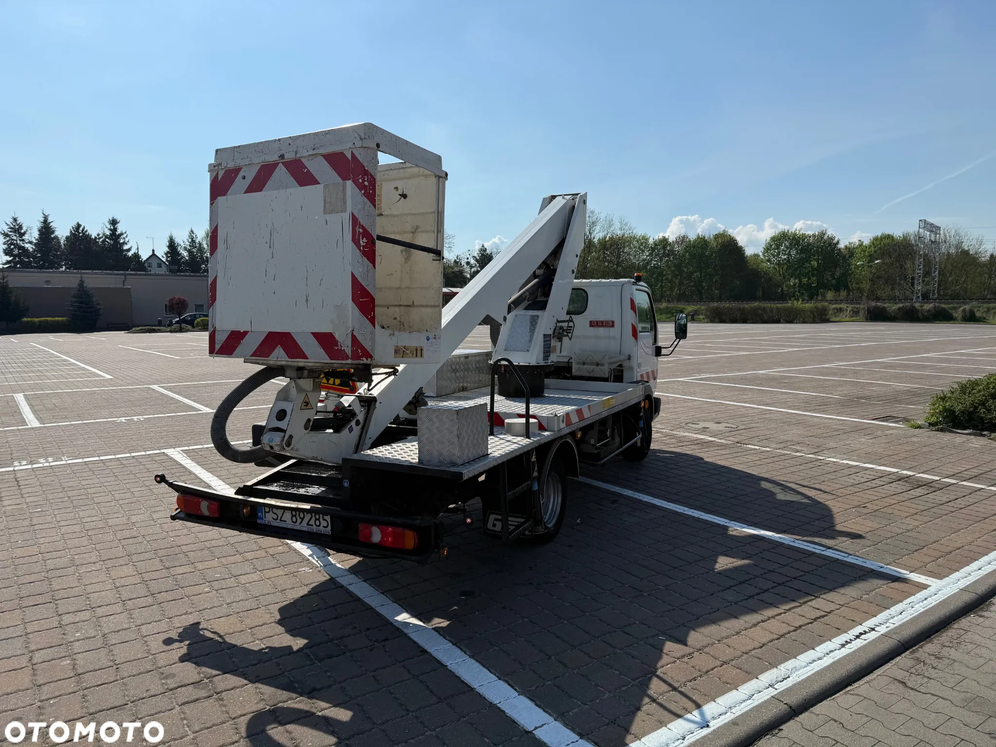 Nissan cabstar - 4