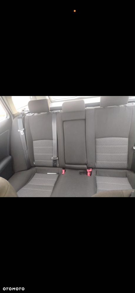 Toyota Avensis 2.0 D-4D Premium - 6