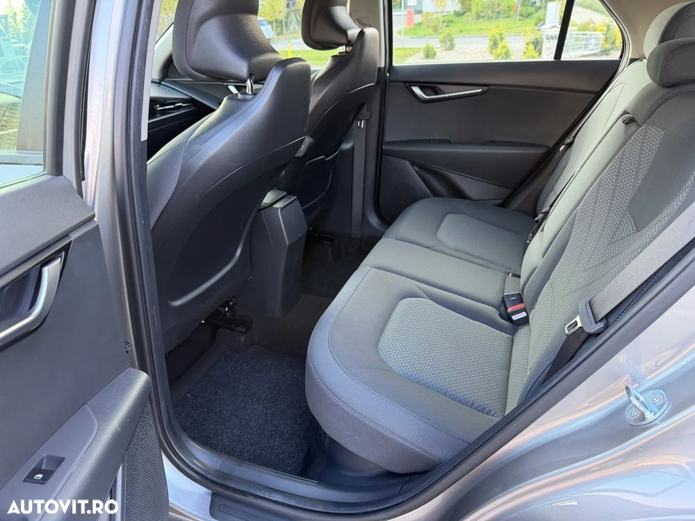 Kia Niro 1.6 GDI HEV 2WD OPF Aut. Edition 7 - 17