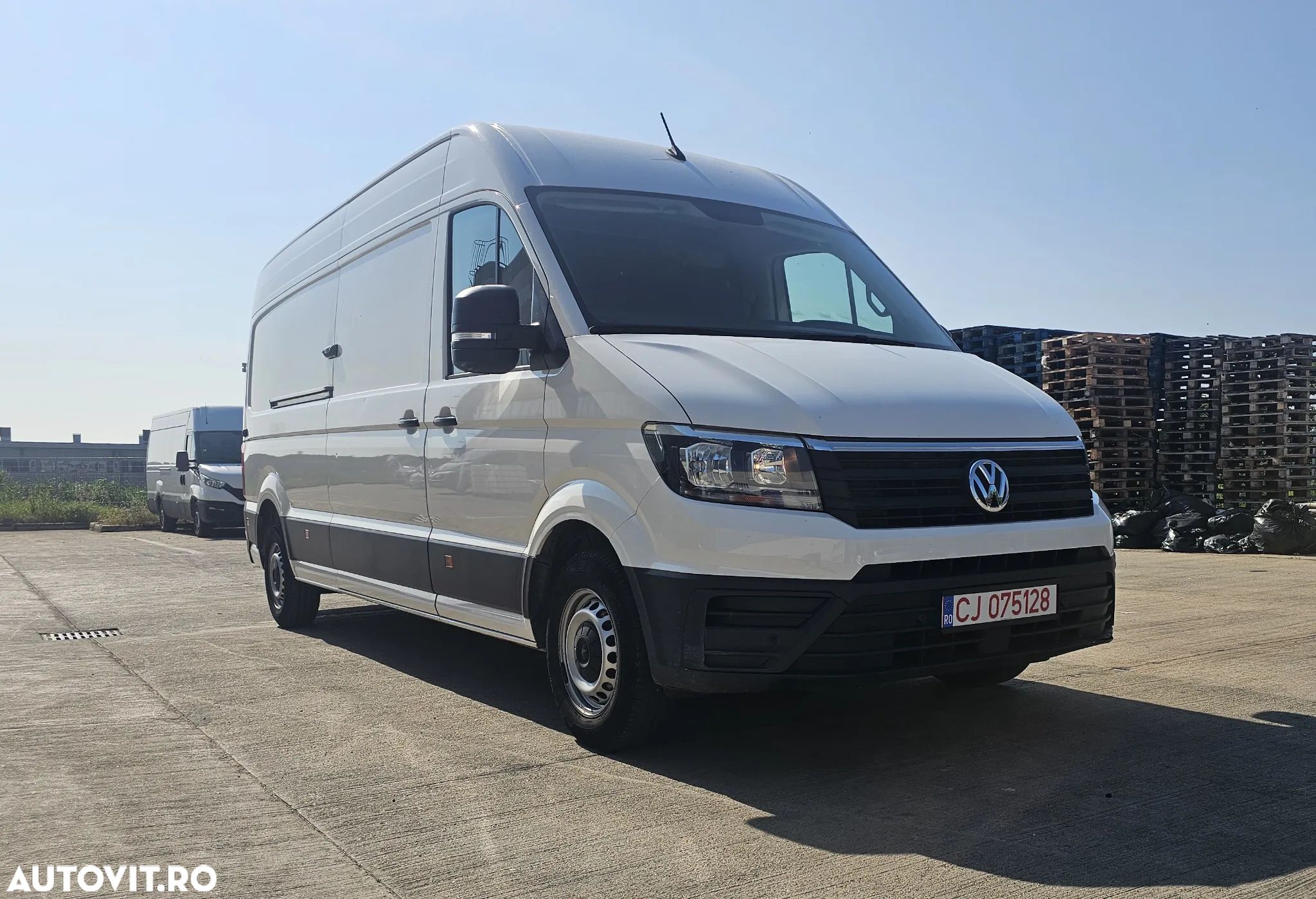 Volkswagen CRAFTER L4H3 2.0 tdi 140cp - 1