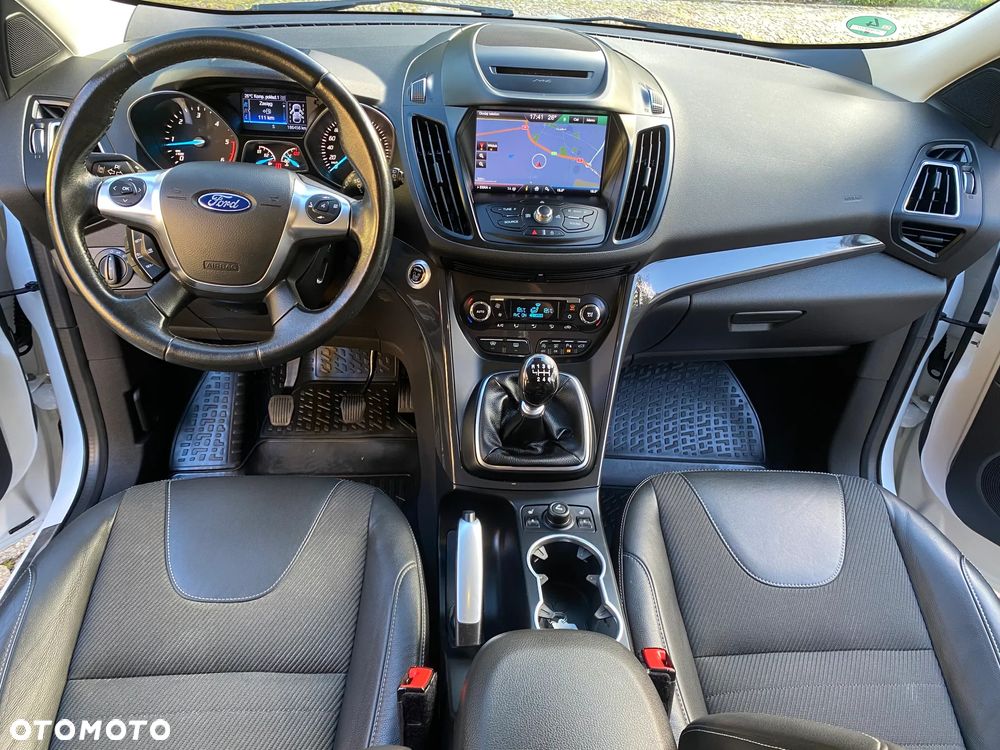 Ford Kuga 2.0 TDCi 2x4 Titanium - 16