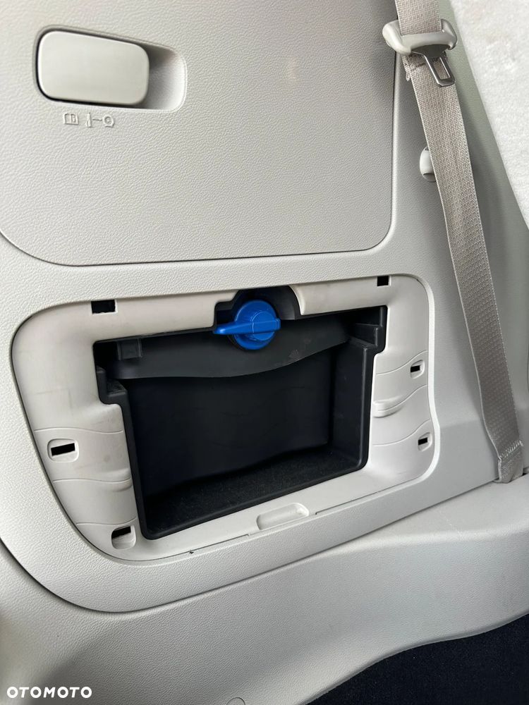 Chrysler Pacifica - 26