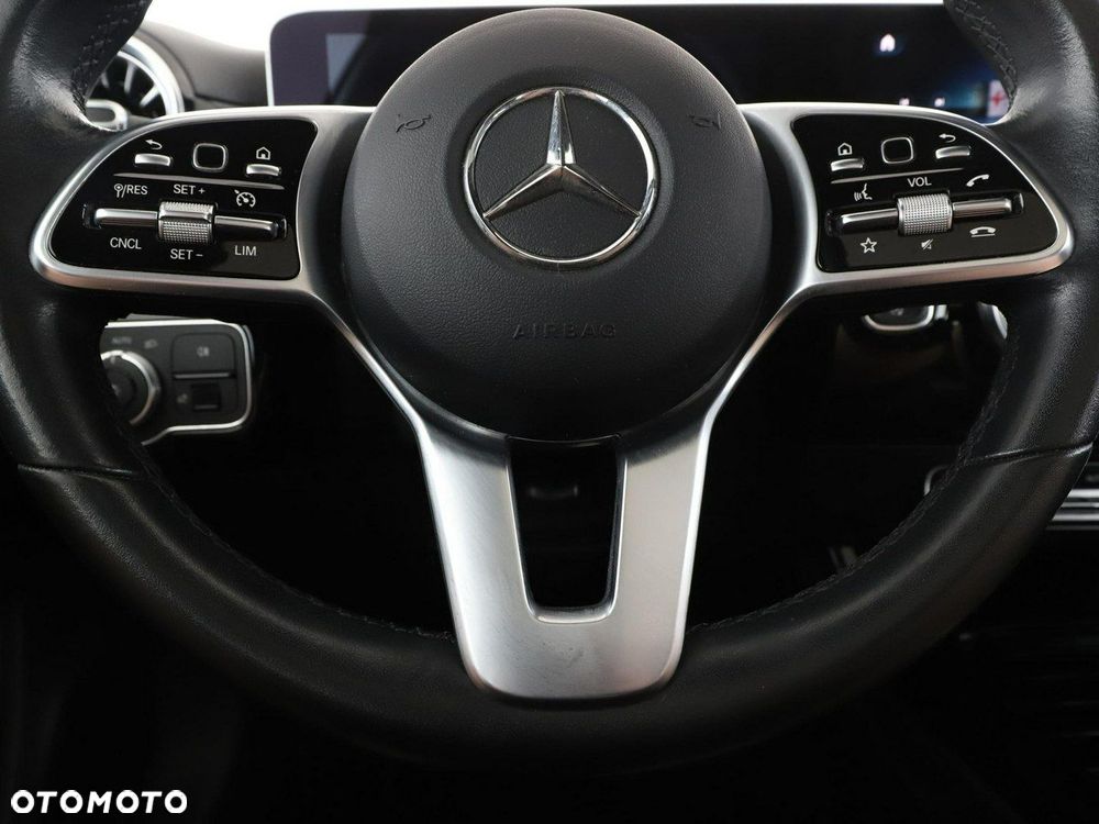 Mercedes-Benz Klasa A 200 7G-DCT - 22