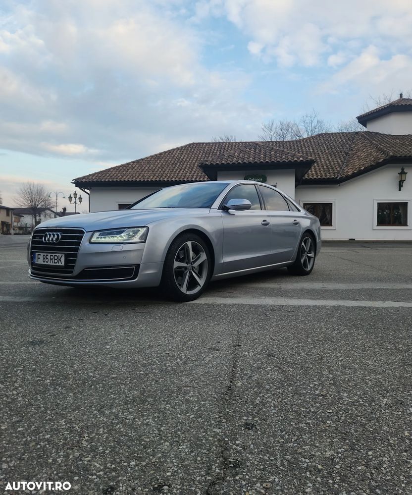 Audi A8 - 4