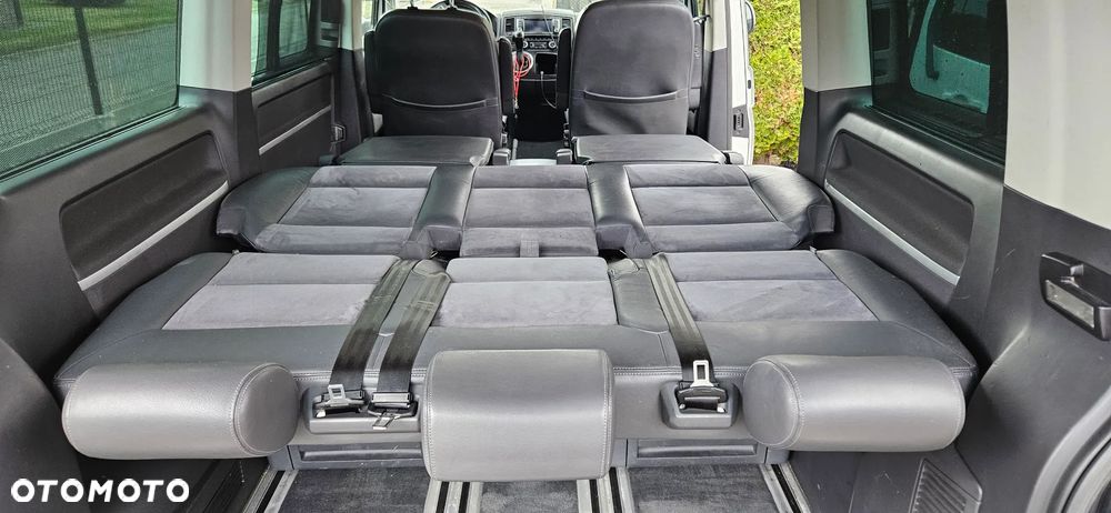 Volkswagen Multivan - 27
