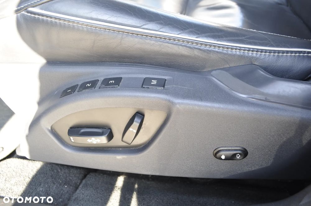 Volvo XC 60 D4 RDesign - 13