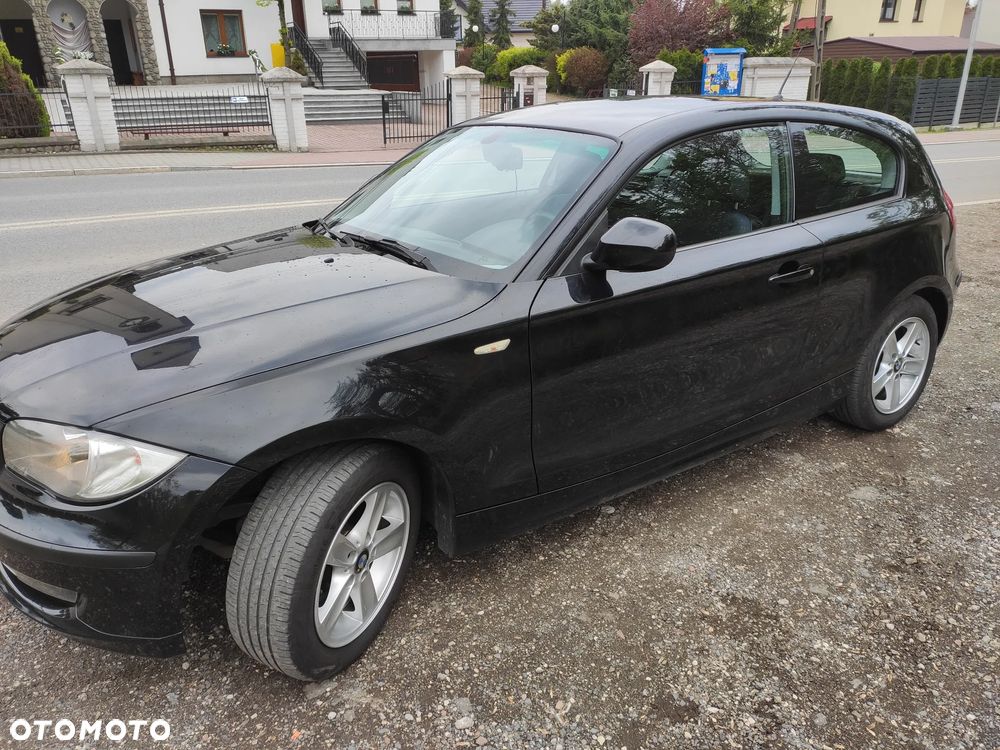 BMW Seria 1 116i - 24