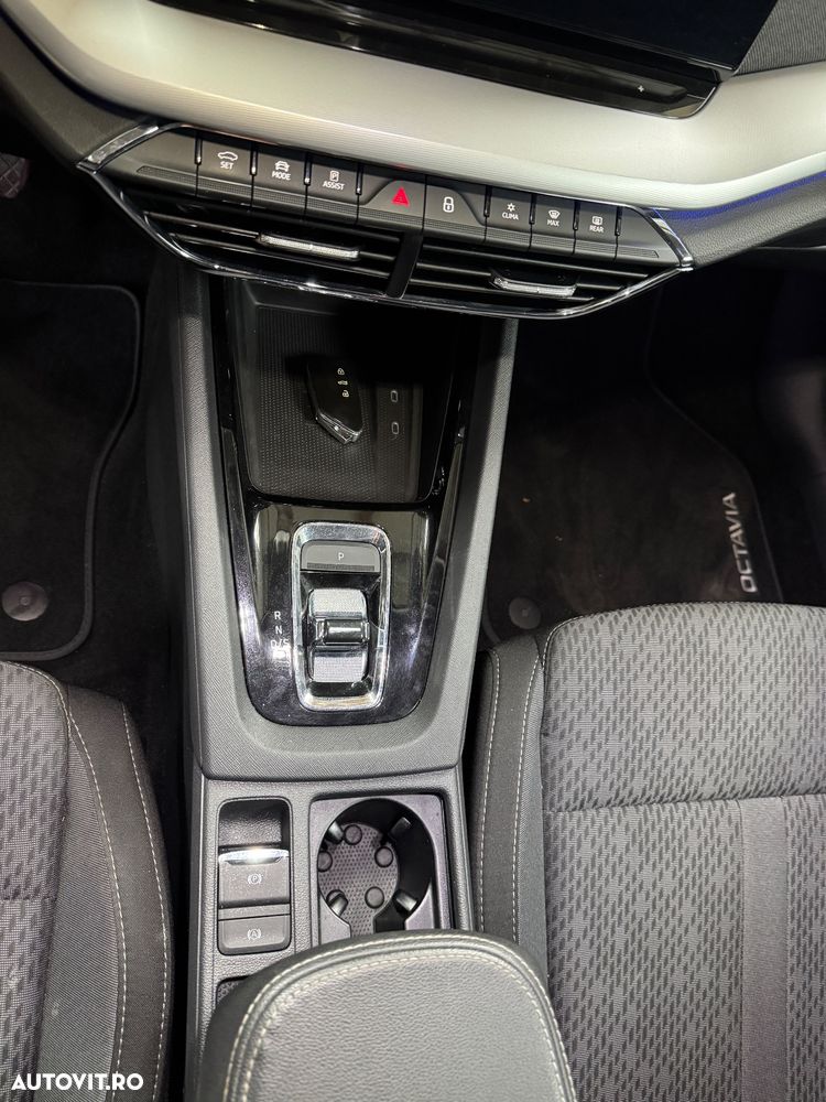 Skoda Octavia 2.0 TDI DSG Style - 16