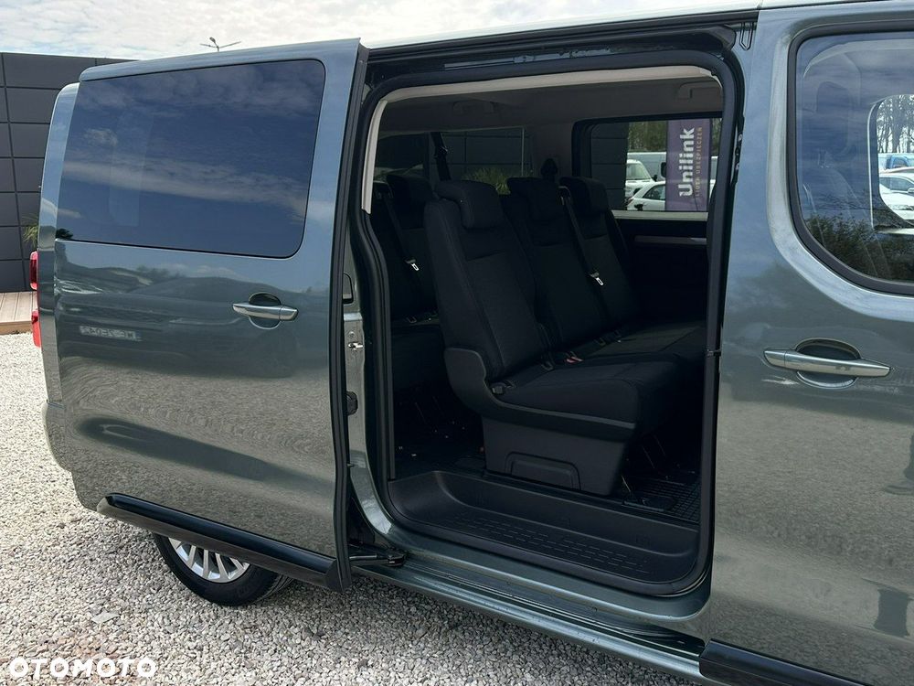 Peugeot Traveller - 19