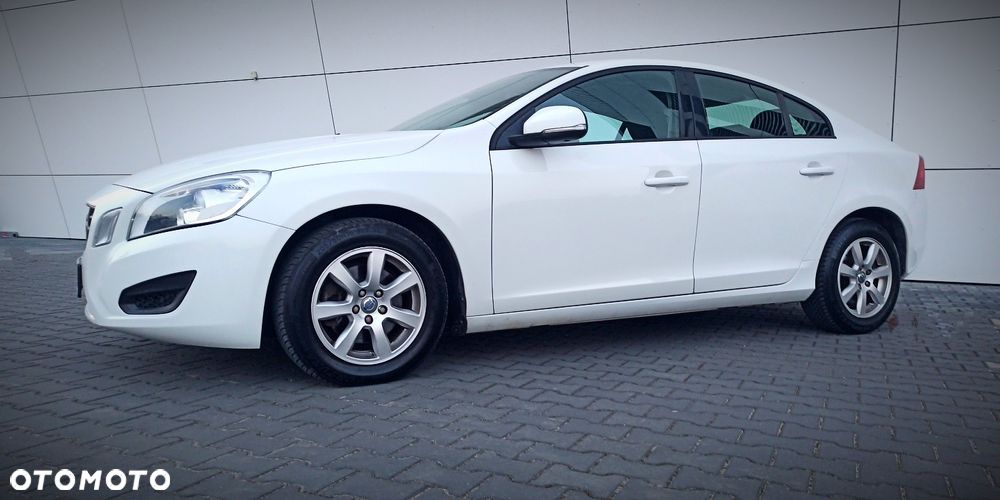 Volvo S60 D2 Edition - 4