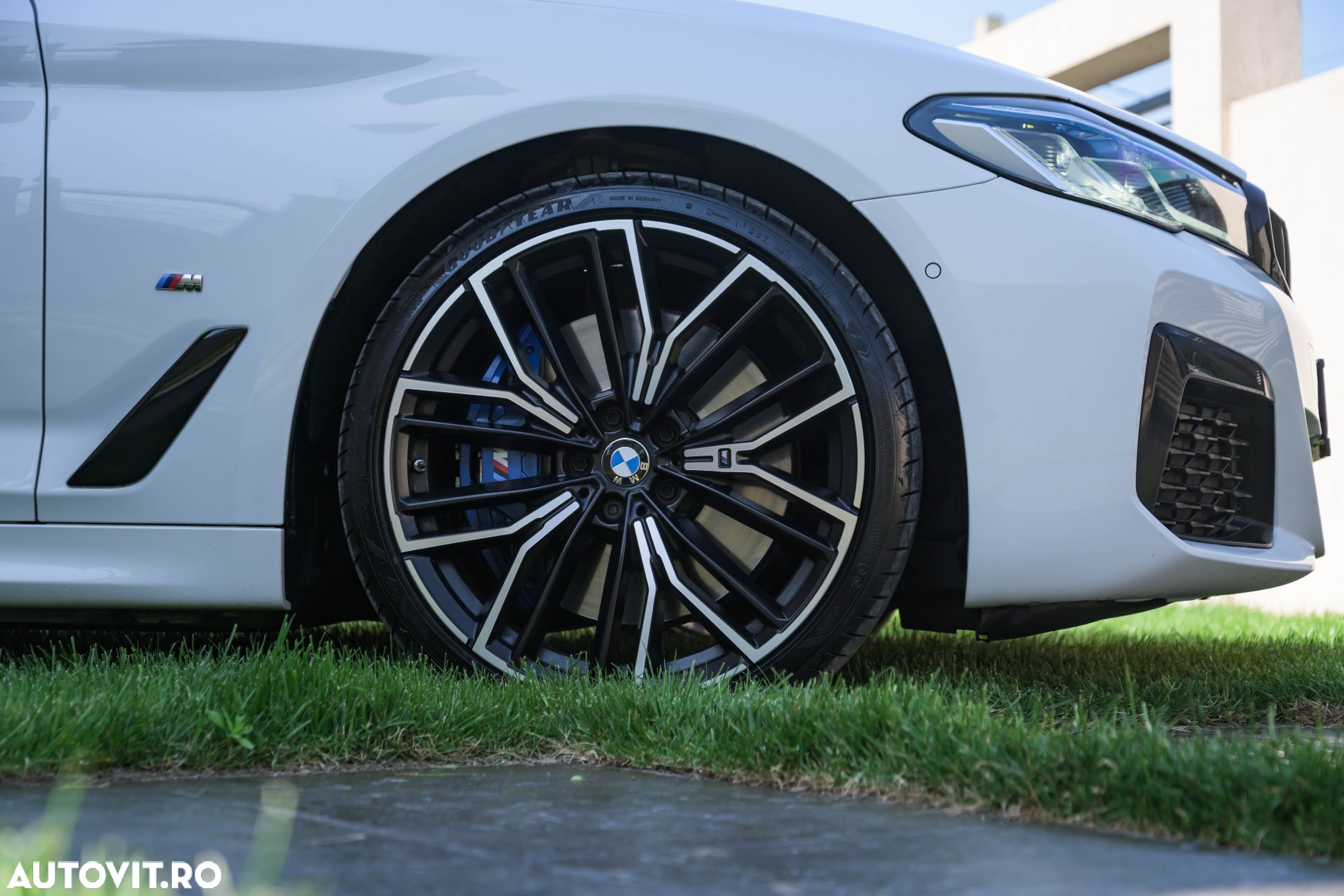BMW Seria 5 530d xDrive AT MHEV - 24