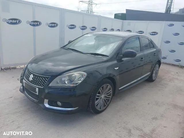 Dezmembrez suzuki Kizashi - 1