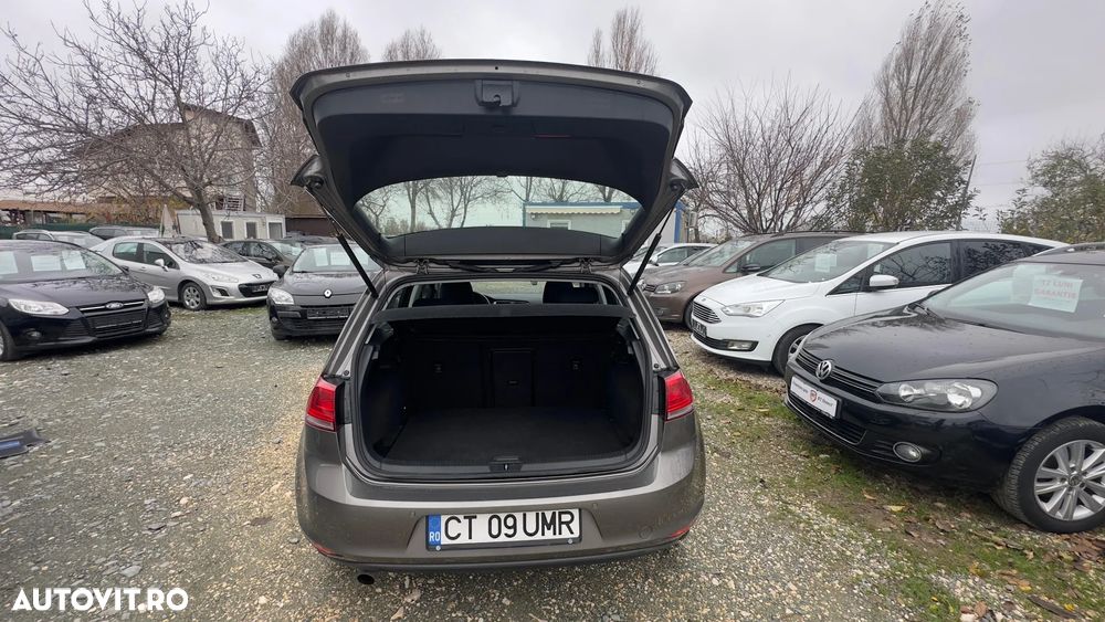 Volkswagen Golf - 15