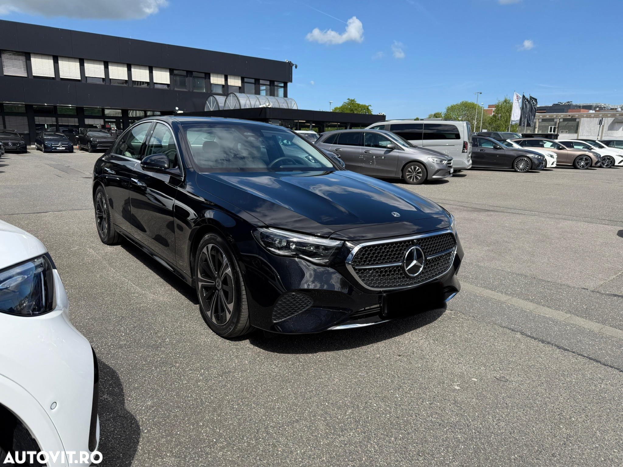 Mercedes-Benz E 300e 4Matic 9G-TRONIC - 5