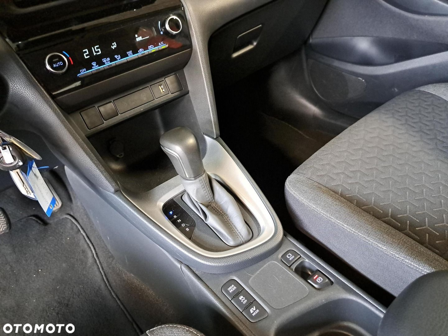 Toyota Yaris Cross - 24