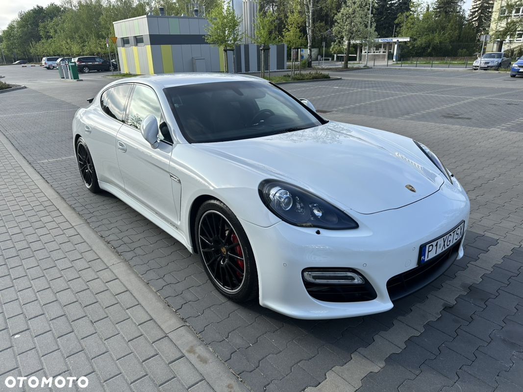 Porsche Panamera GTS - 1
