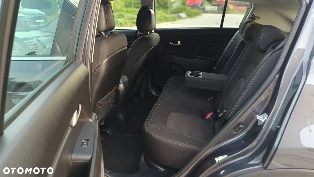 Kia Sportage 1.7 CRDI 2WD Spirit - 12