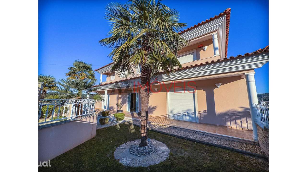 MORADIA COM PISCINA E VISTA PANORÂMICA - Grande imagem: 3/48