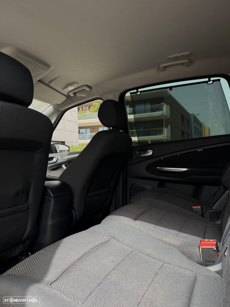 Ford S-Max 2.0 TDCi Titanium 7L - 10