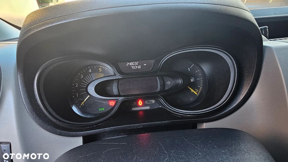 Renault TRAFIC - 6