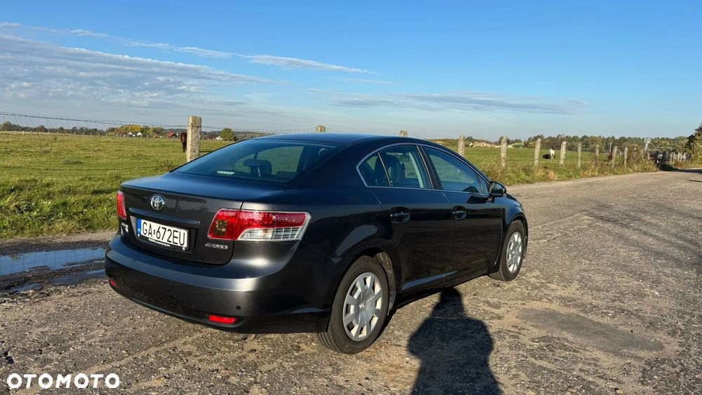 Toyota Avensis - 21