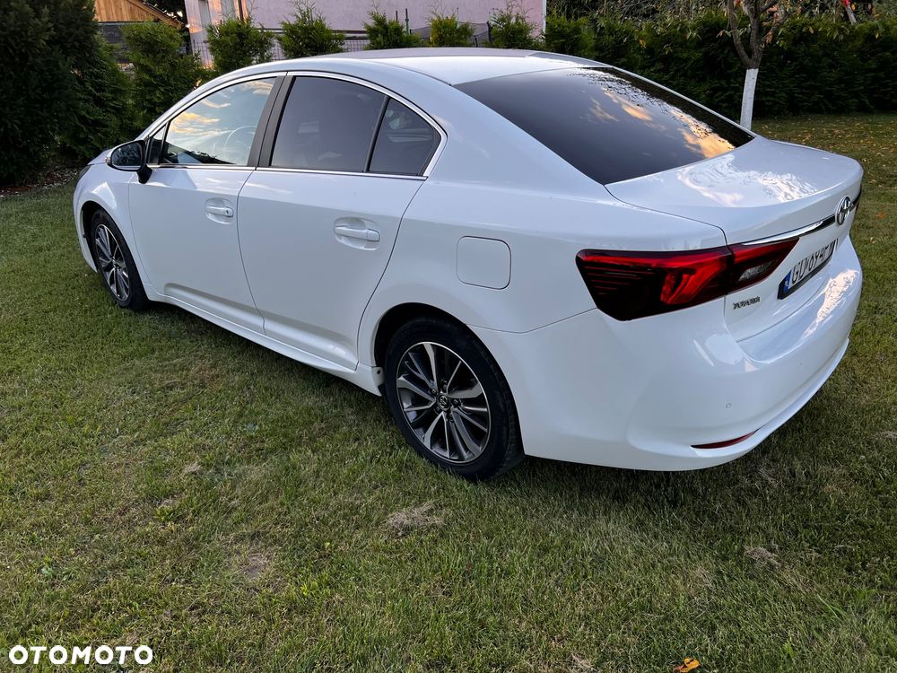 Toyota Avensis 1.8 Premium MS - 4
