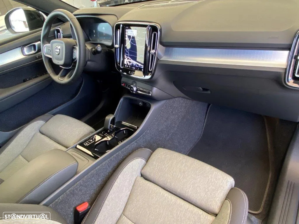 Volvo XC 40 2.0 B3 Black Edition - 7