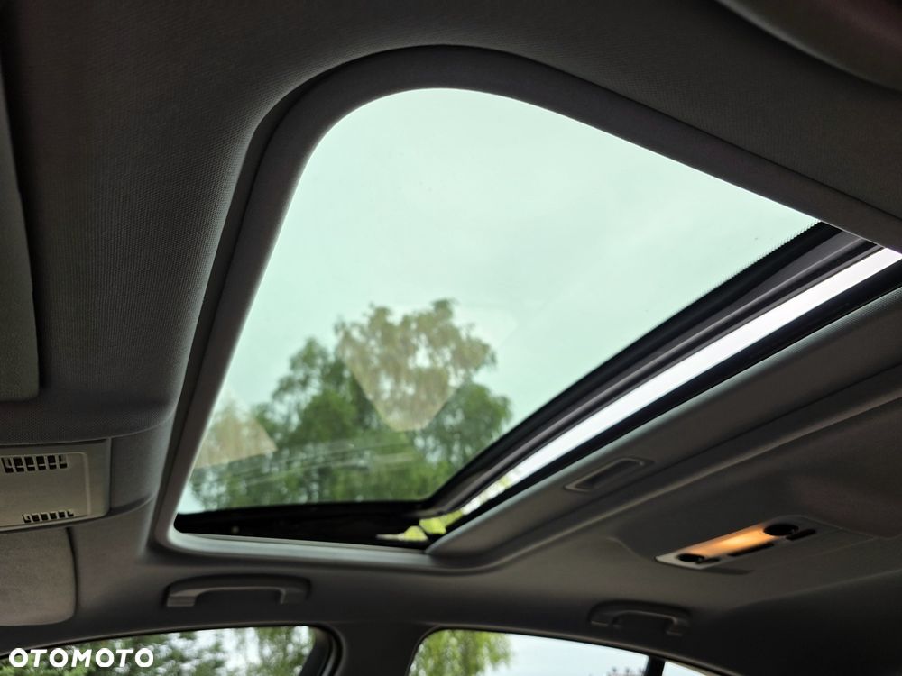 BMW Seria 1 120d DPF Edition Sport - 32