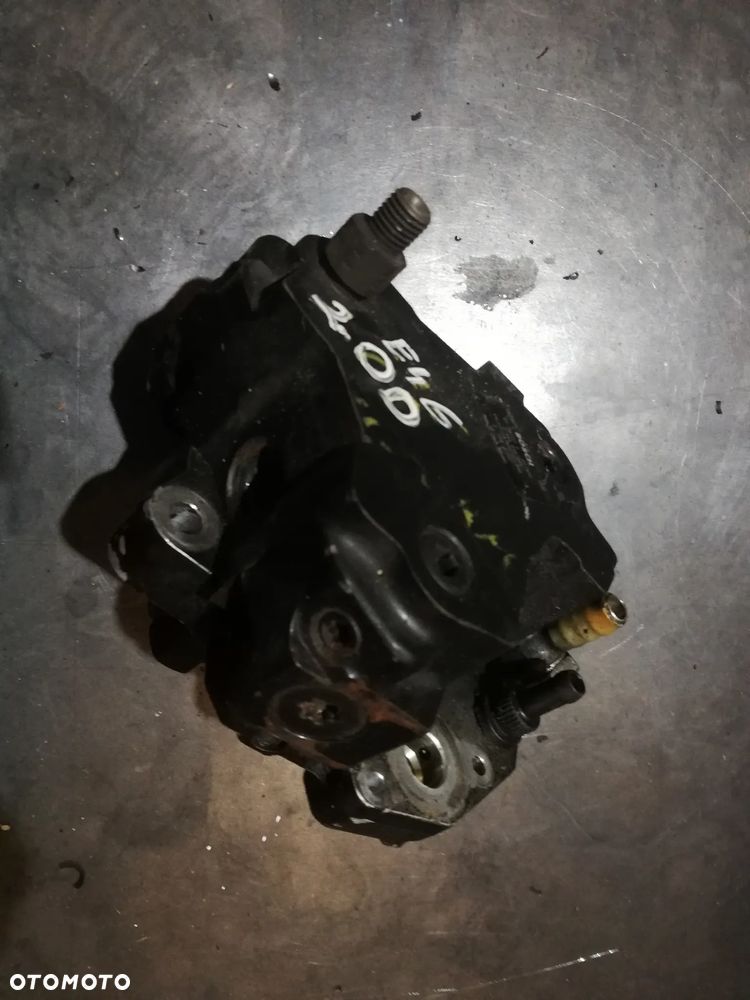 POMPA WTRYSKOWA PALIWA 7788670 BMW E46 2.0D - 2
