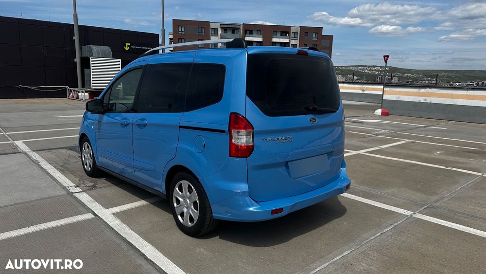 Ford Tourneo Courier 1.5 TDCi Trend - 4