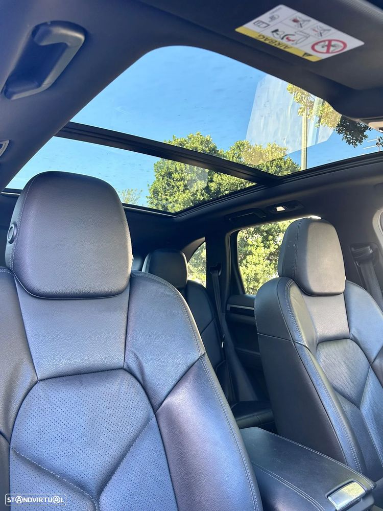 Porsche Cayenne S E-Hybrid - 34