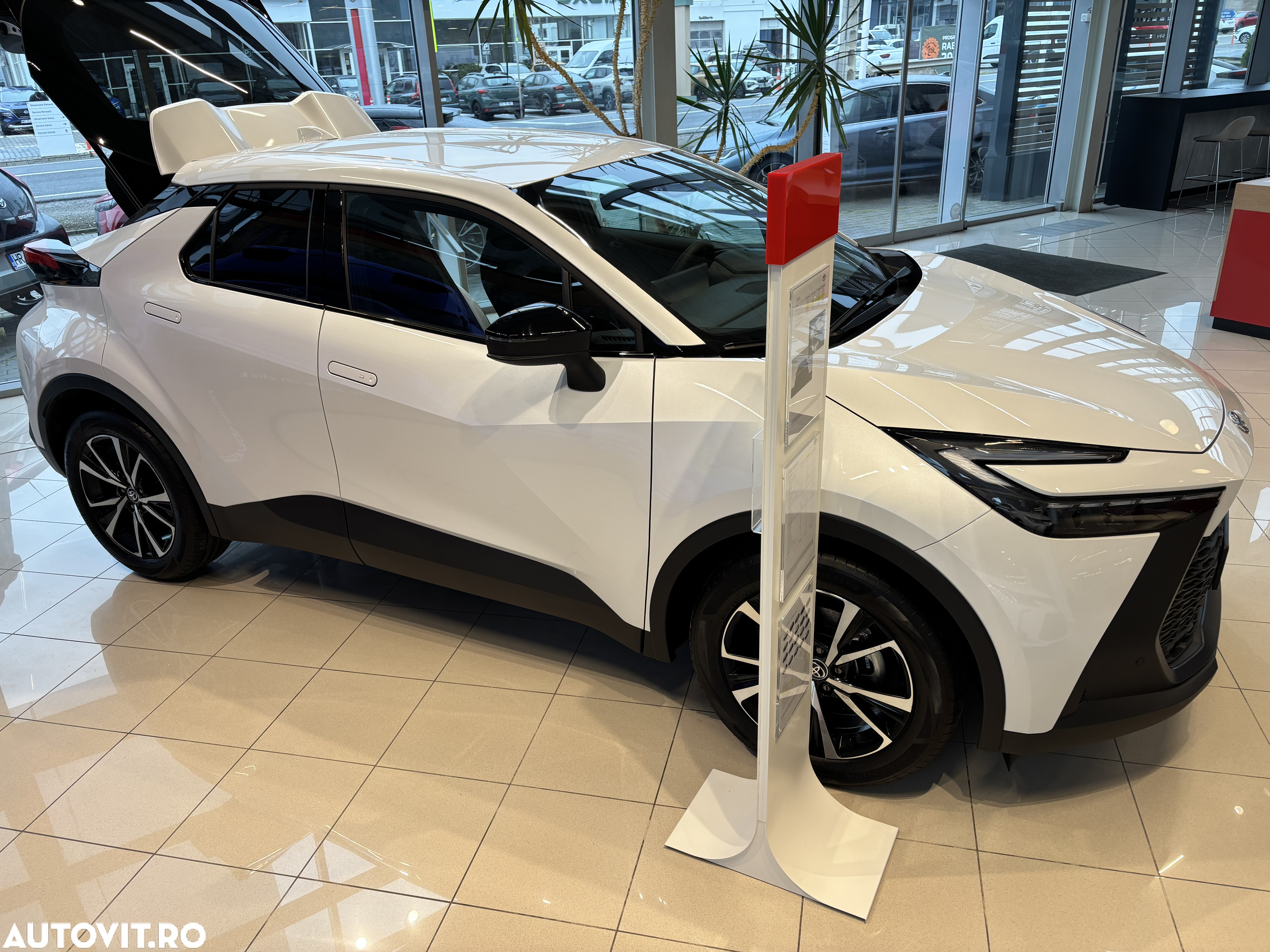 Toyota C-HR - 5