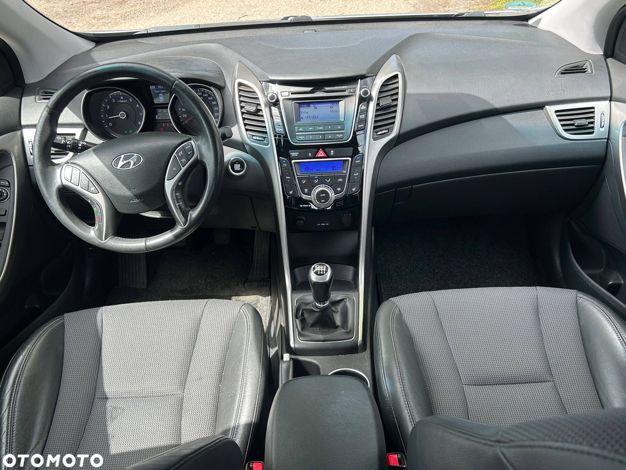 Hyundai i30 blue 1.6 GDI Style - 11
