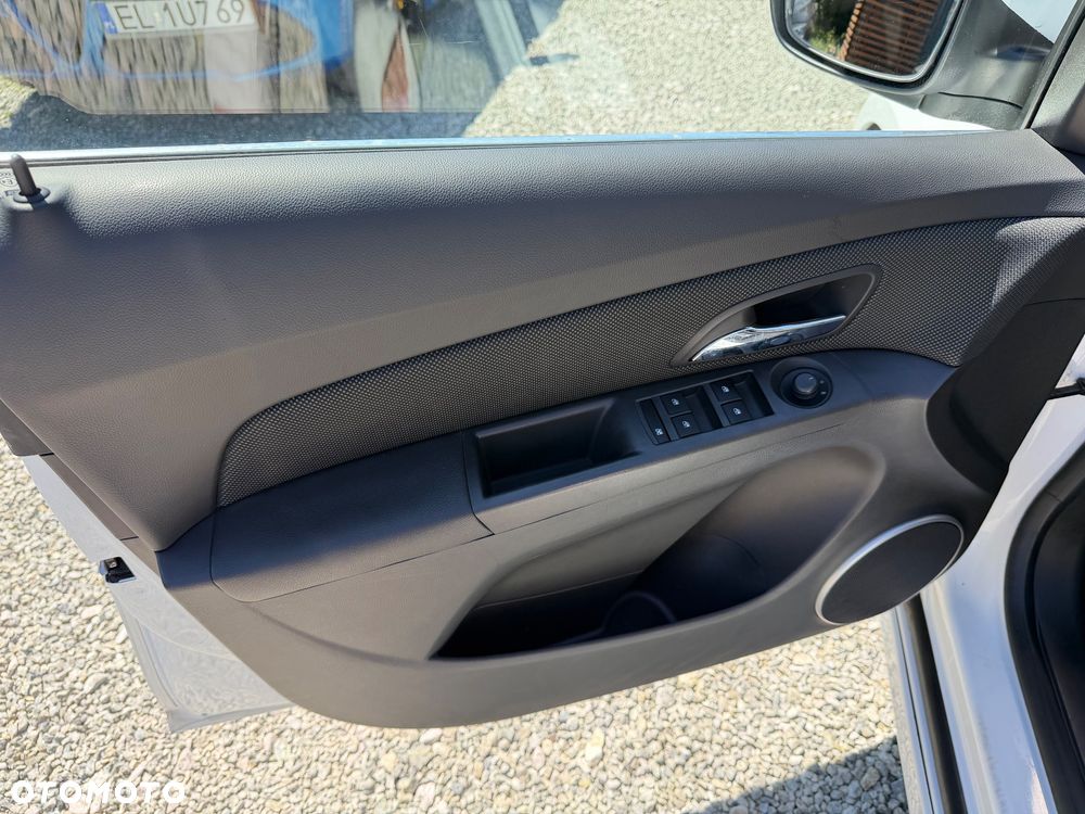Chevrolet Cruze 1.6 LT - 30