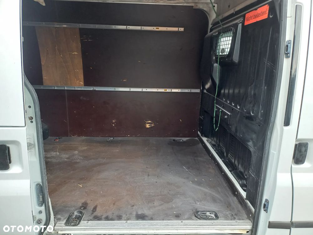 Ford Transit - 13