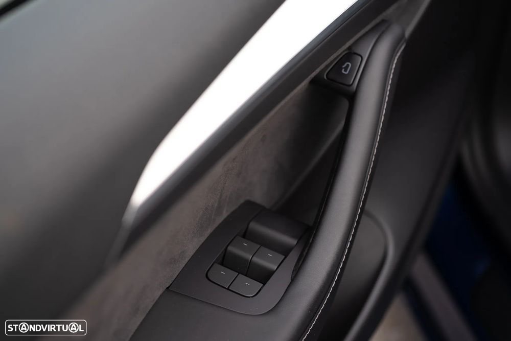 Tesla Model 3 Long Range Tração Integral - 21