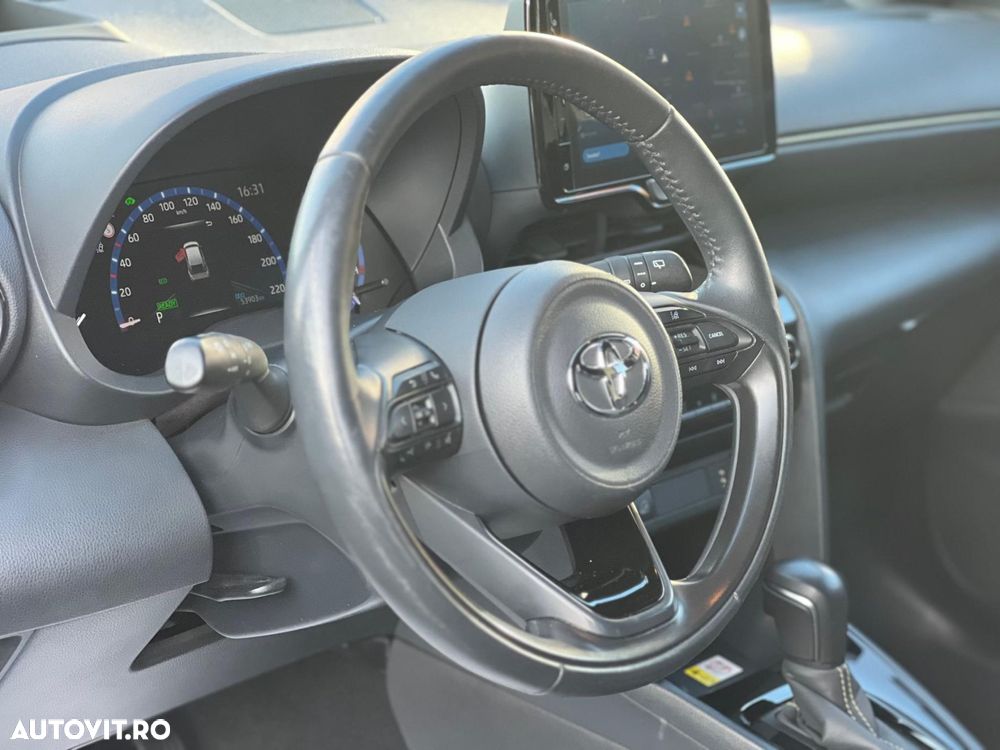 Toyota Yaris Cross - 23