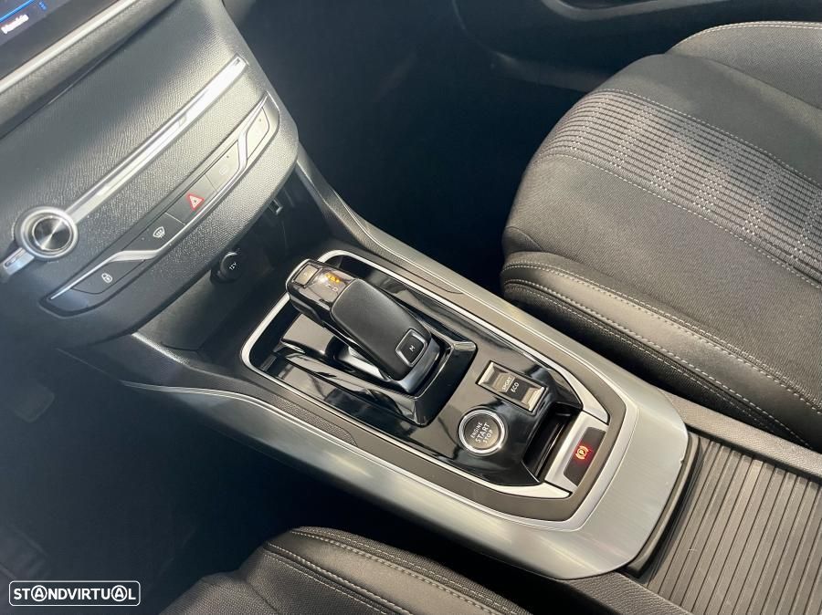 Peugeot 308 1.2 PureTech Allure Pack EAT8 - 15