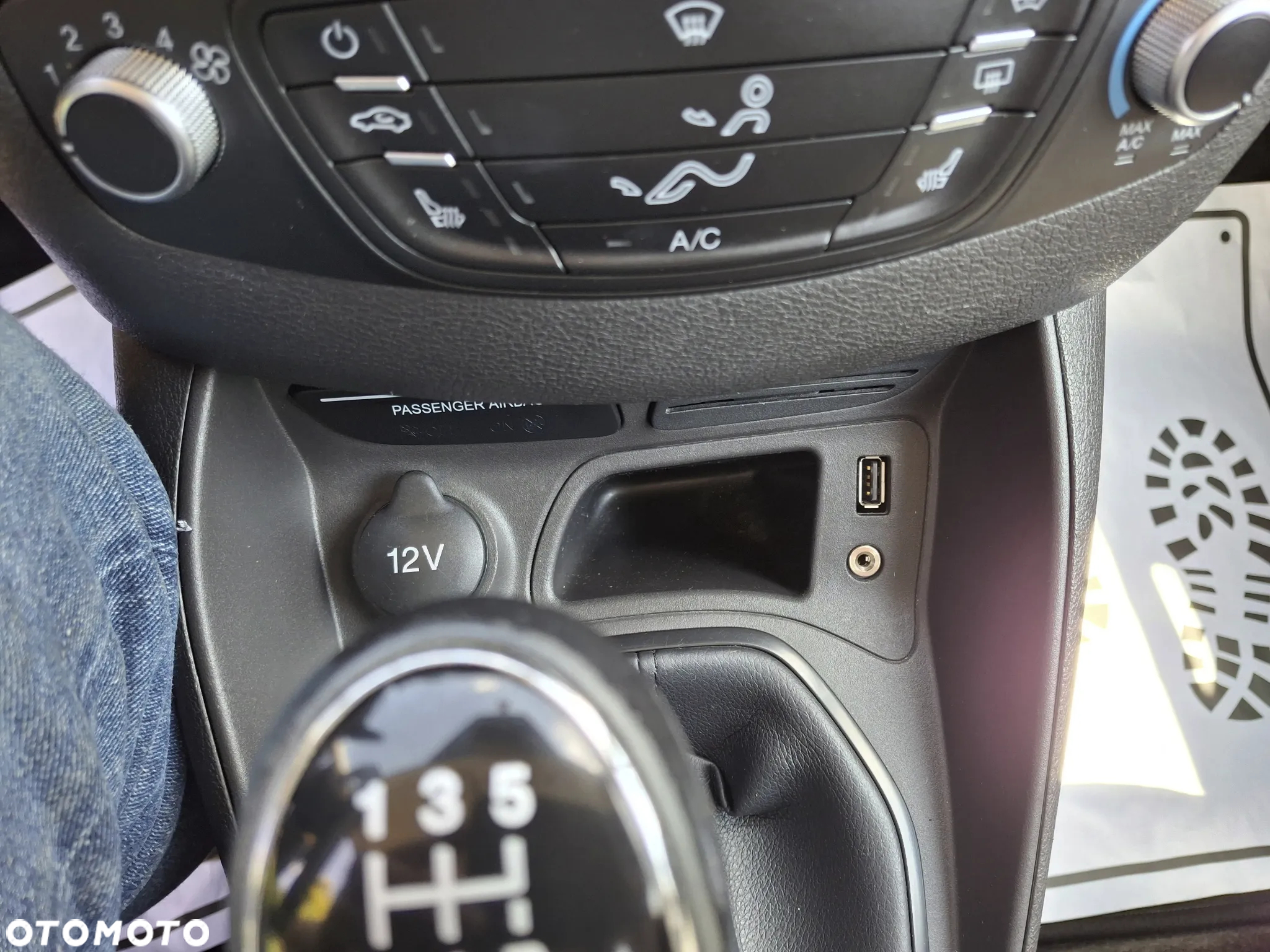 Ford Tourneo Courier 1.0 EcoBoost Ambiente - 20