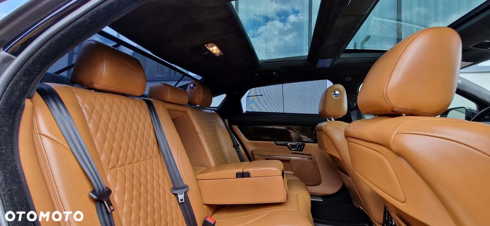 Jaguar XJ 3.0 T LWB Portfolio - 25