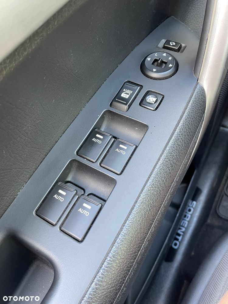Kia Sorento 2.0 CRDI M - 26