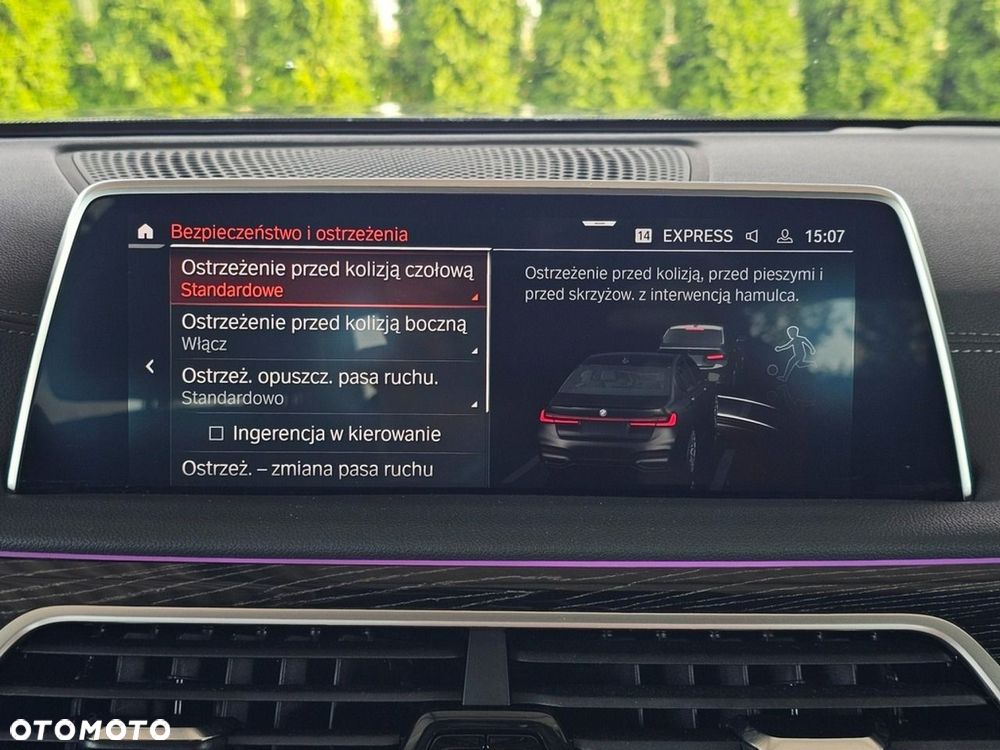BMW Seria 7 - 29