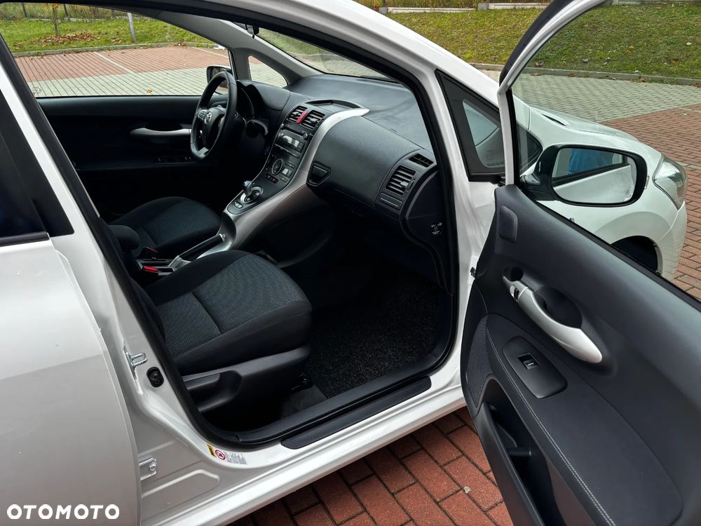 Toyota Auris 1.8 HSD Luna - 18